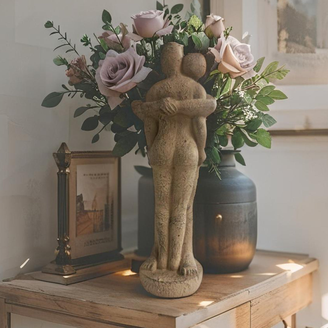 Modern 'The Hug' Couple Sculpture | 35cm Tall Decorative Bronze Figurine